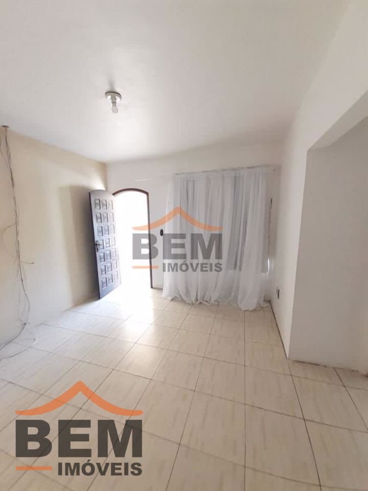 Casa para Locação com 3 quartos no bairro Espinheiros, em Itajaí