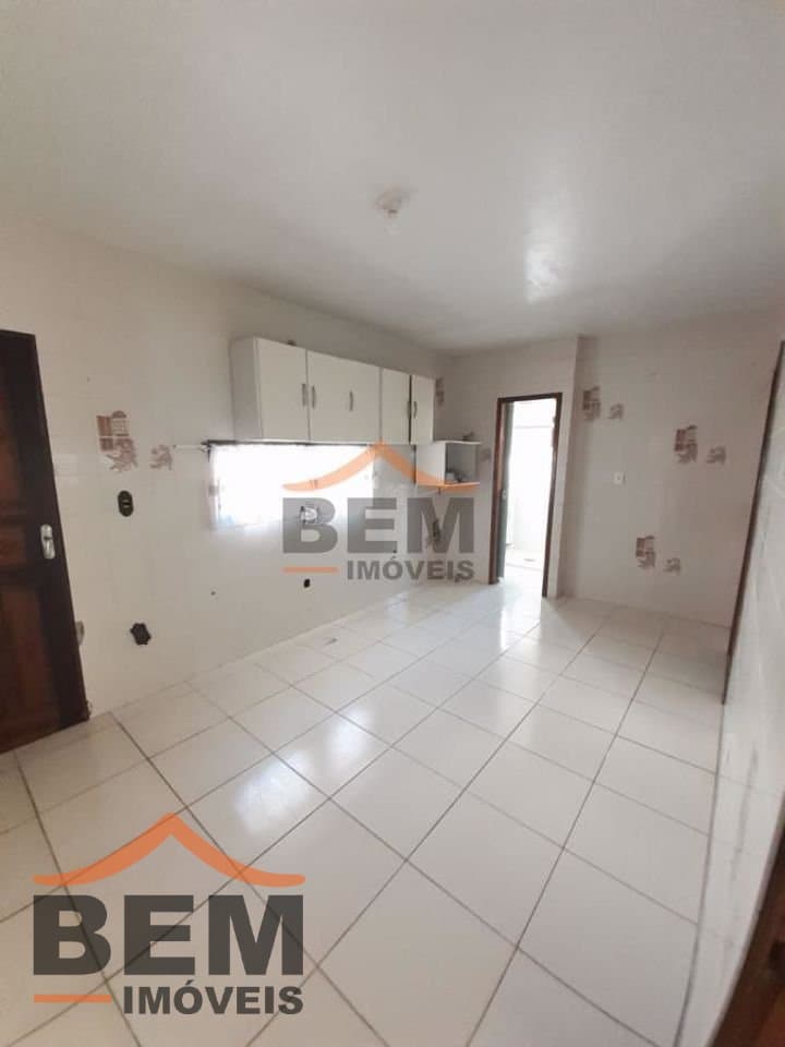 Casa para Locação com 3 quartos no bairro Espinheiros, em Itajaí