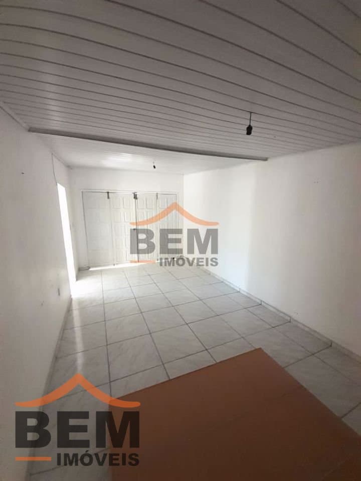 Casa para Locação com 3 quartos no bairro Espinheiros, em Itajaí