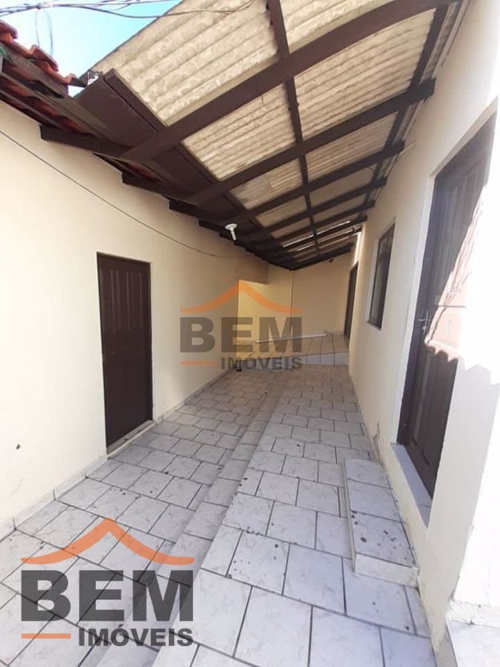 Casa para Locação com 3 quartos no bairro Espinheiros, em Itajaí