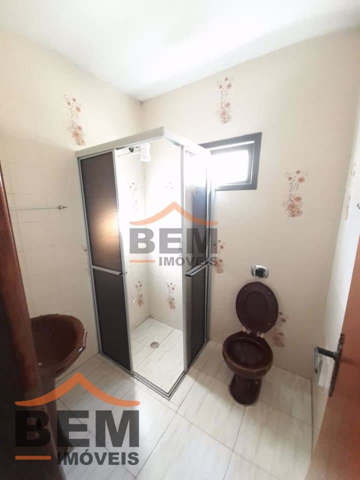 Casa para Locação com 3 quartos no bairro Espinheiros, em Itajaí