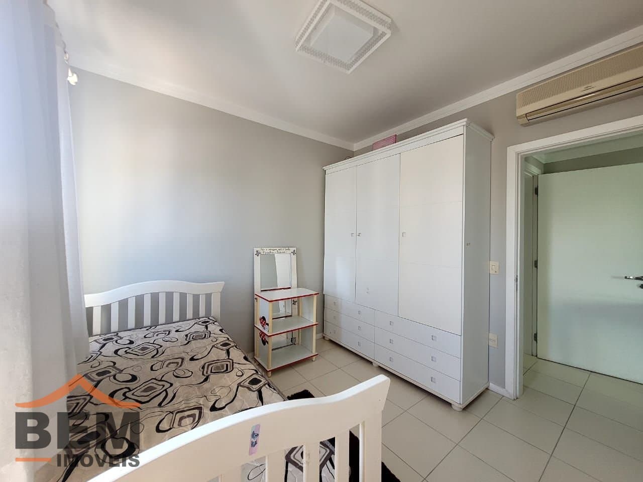 Apartamento para Locação com 2 quartos e 94m² no bairro Centro, em Itajaí