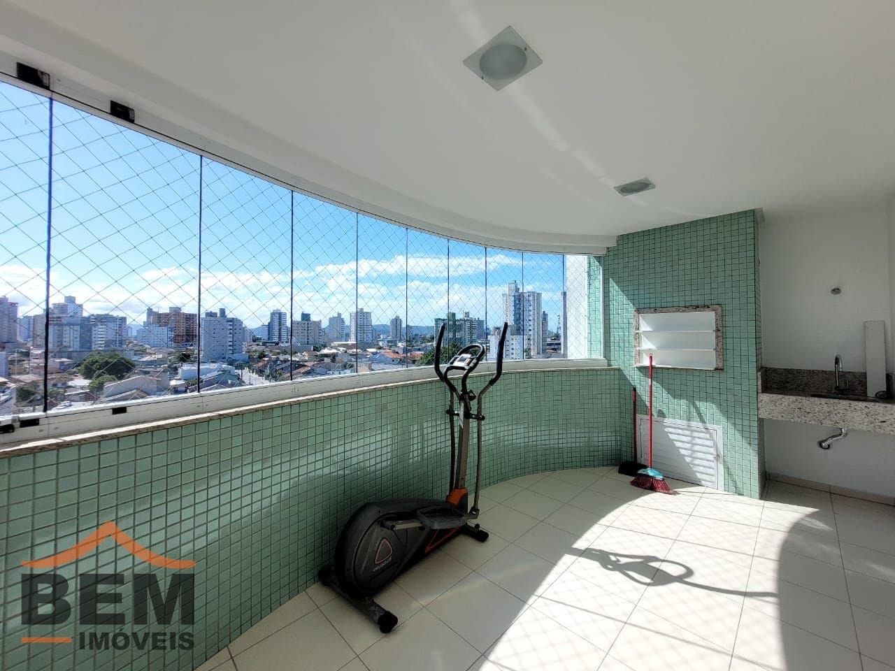 Apartamento para Locação com 2 quartos e 94m² no bairro Centro, em Itajaí