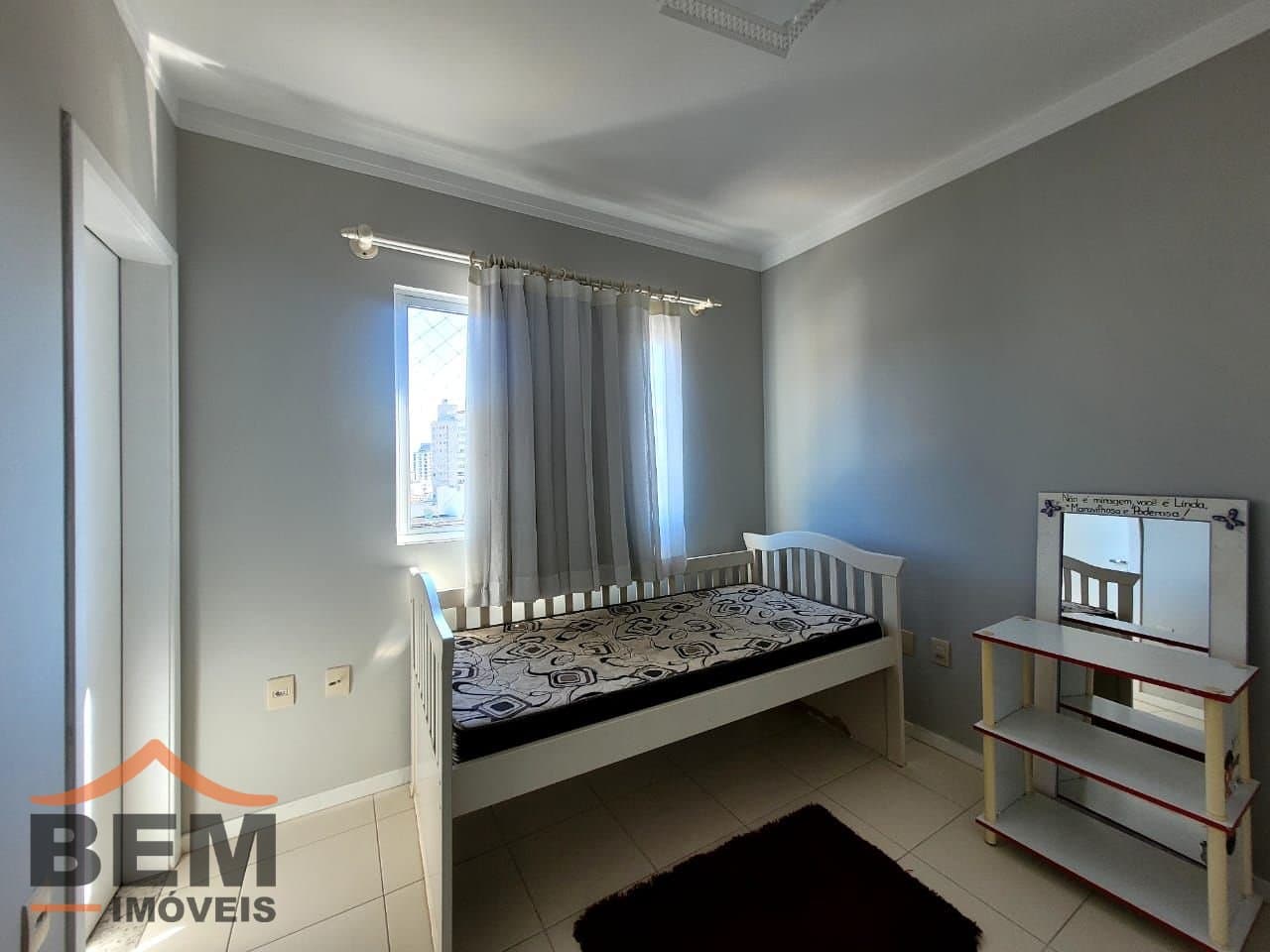Apartamento para Locação com 2 quartos e 94m² no bairro Centro, em Itajaí