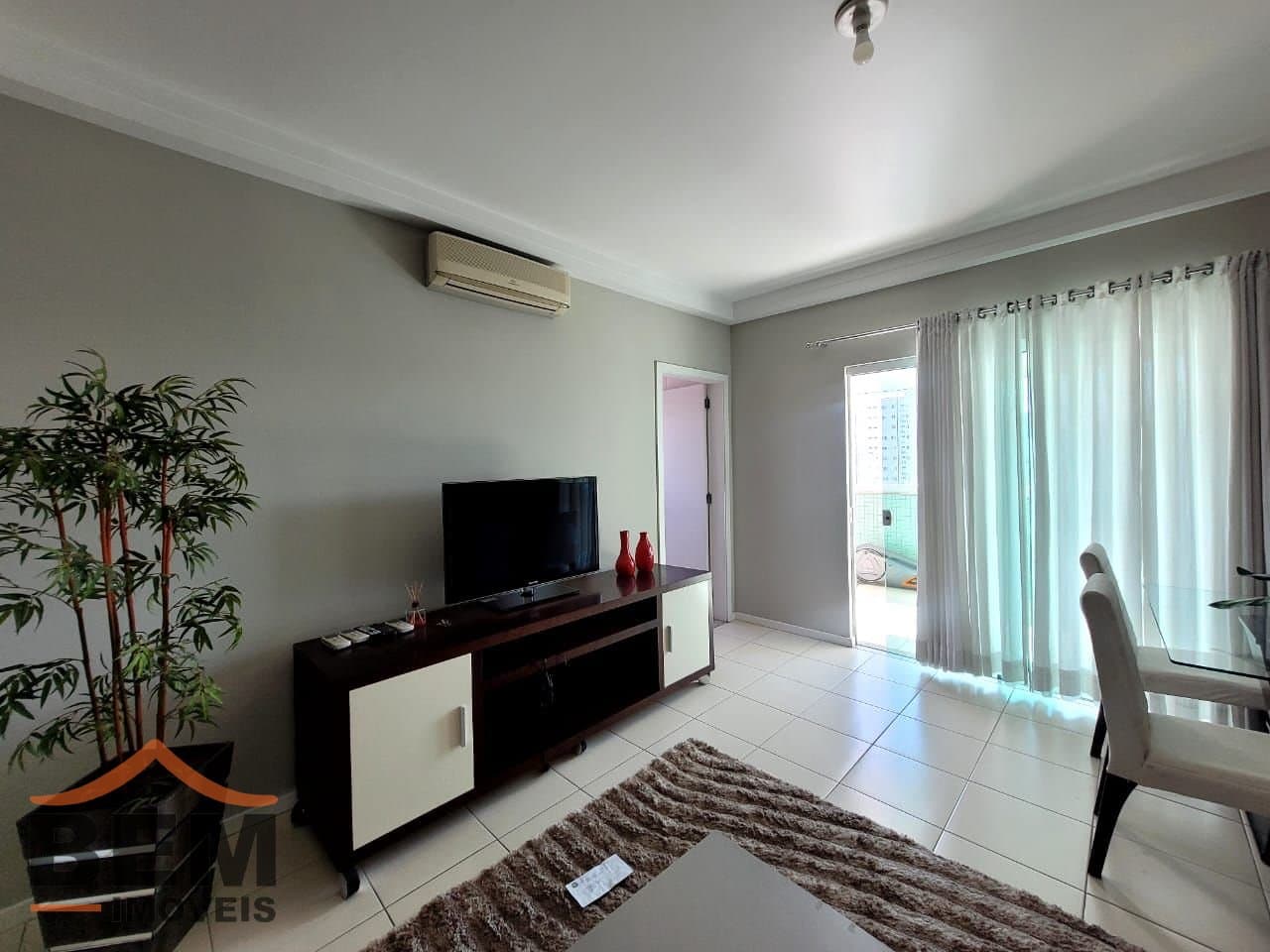 Apartamento para Locação com 2 quartos e 94m² no bairro Centro, em Itajaí