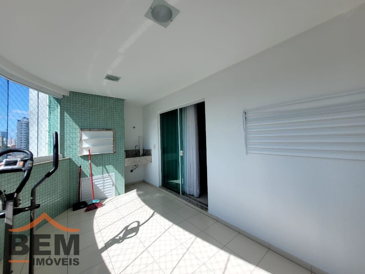 Apartamento para Locação com 2 quartos e 94m² no bairro Centro, em Itajaí