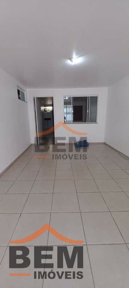 Casa para Venda com 6 quartos e 400m² no bairro São João, em Itajaí