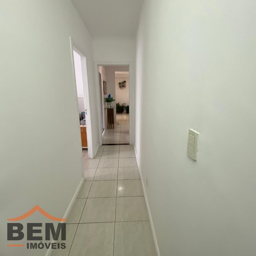 Casa para Venda com 6 quartos e 400m² no bairro São João, em Itajaí