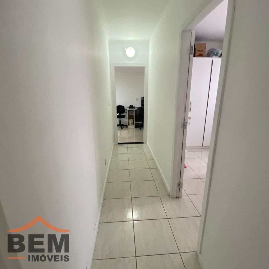 Casa para Venda com 6 quartos e 400m² no bairro São João, em Itajaí