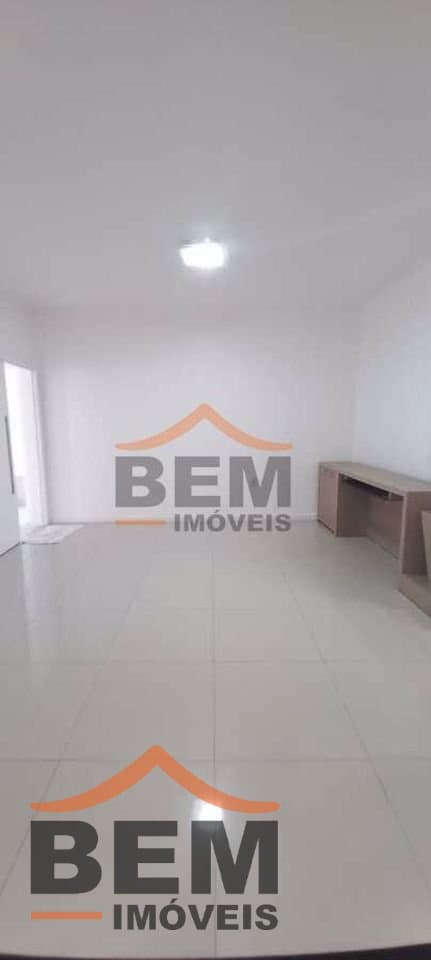 Casa para Venda com 6 quartos e 400m² no bairro São João, em Itajaí