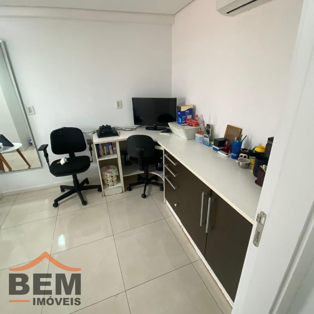 Casa para Venda com 6 quartos e 400m² no bairro São João, em Itajaí