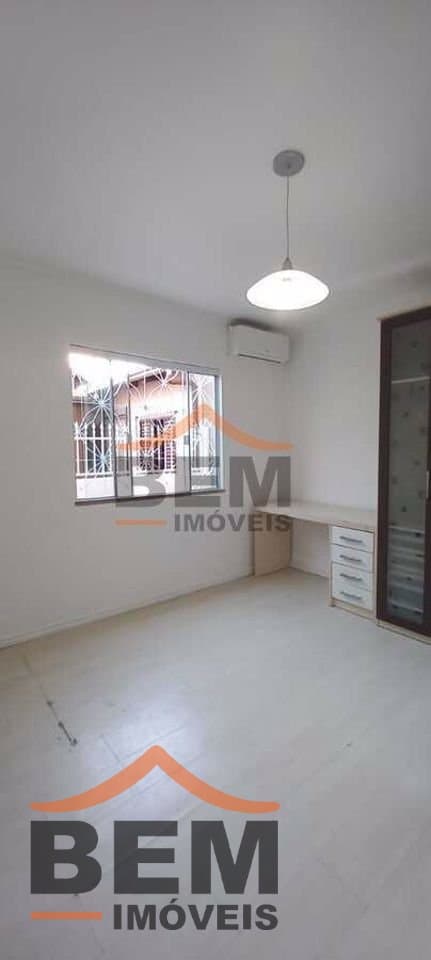Casa para Venda com 6 quartos e 400m² no bairro São João, em Itajaí