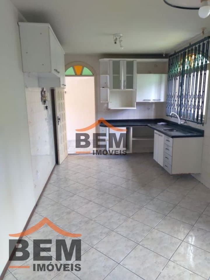Casa para Locação com 3 quartos e 110m² no bairro Centro, em Itajaí