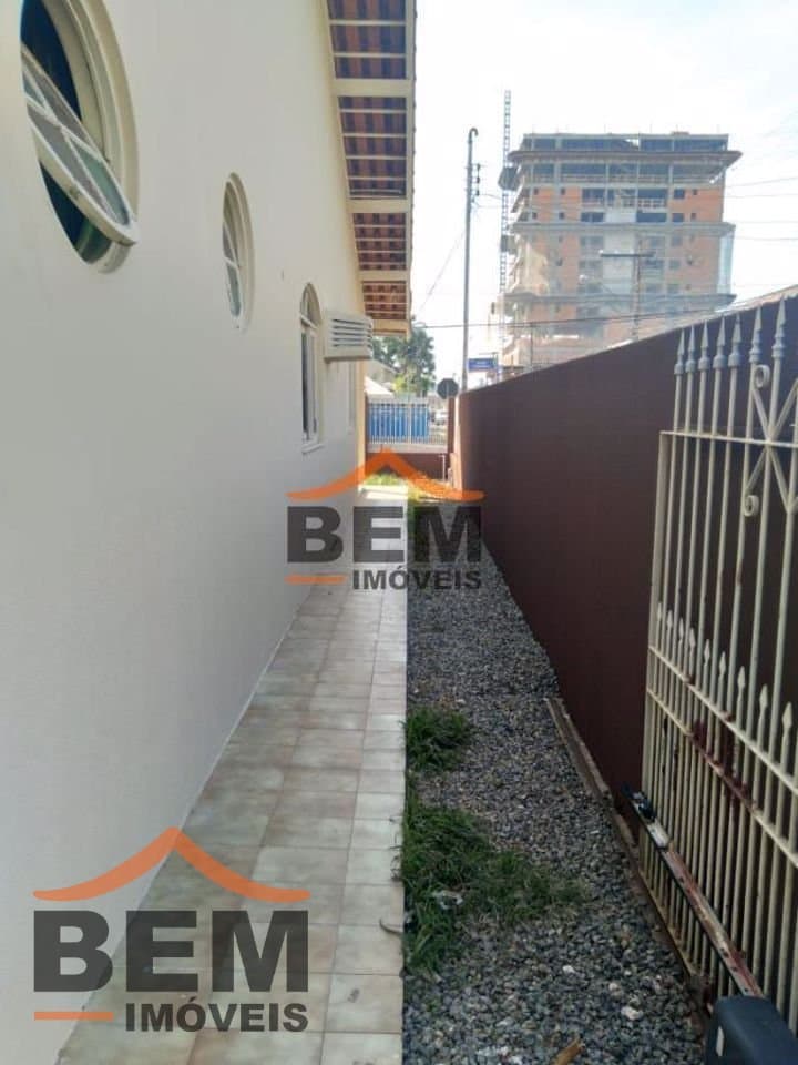 Casa para Locação com 3 quartos e 110m² no bairro Centro, em Itajaí