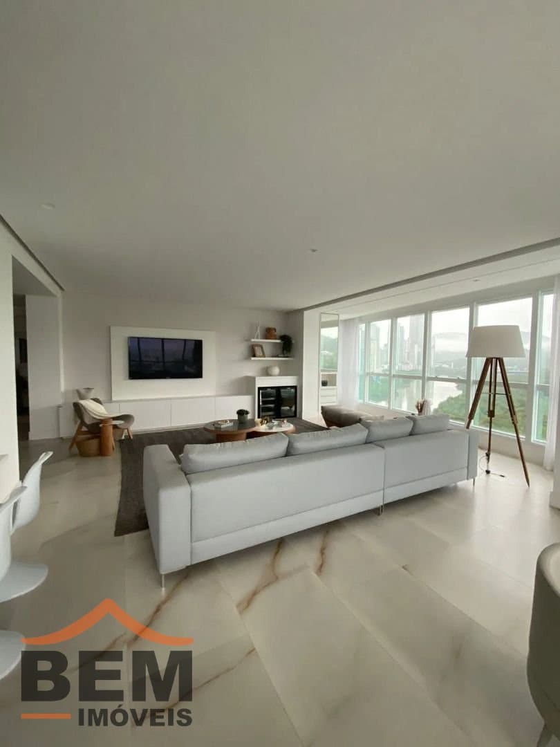 Apartamento para Venda com 3 quartos e 182m² no bairro Centro, em Balneário Camboriú
