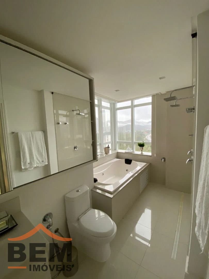 Apartamento para Venda com 3 quartos e 182m² no bairro Centro, em Balneário Camboriú