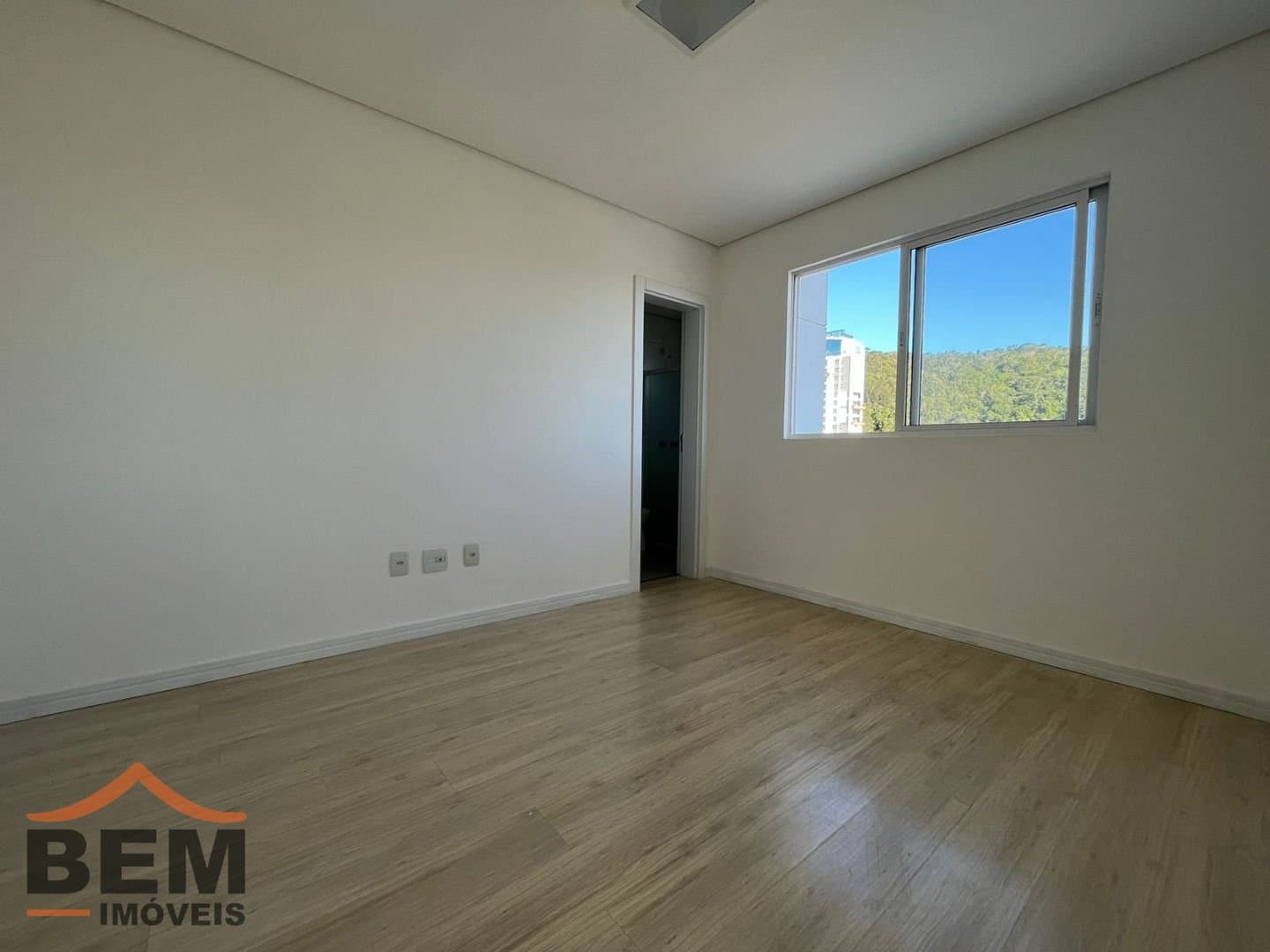Apartamento com 2 quartos e 64m² no bairro Dom Bosco, em Itajaí
