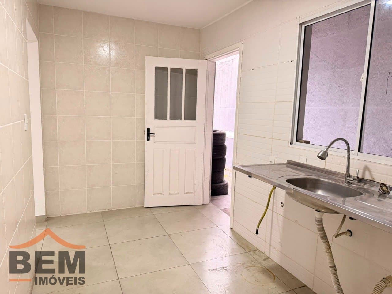 Casa para Locação com 2 quartos e 55m² no bairro São João, em Itajaí