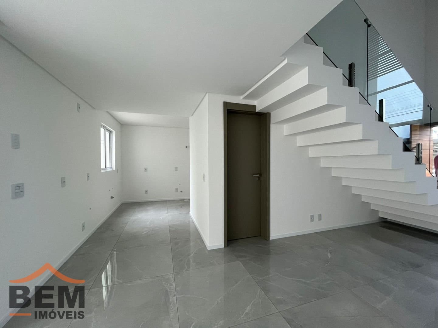 Sobrado para Venda com 3 quartos e 163m² no bairro São João, em Itajaí