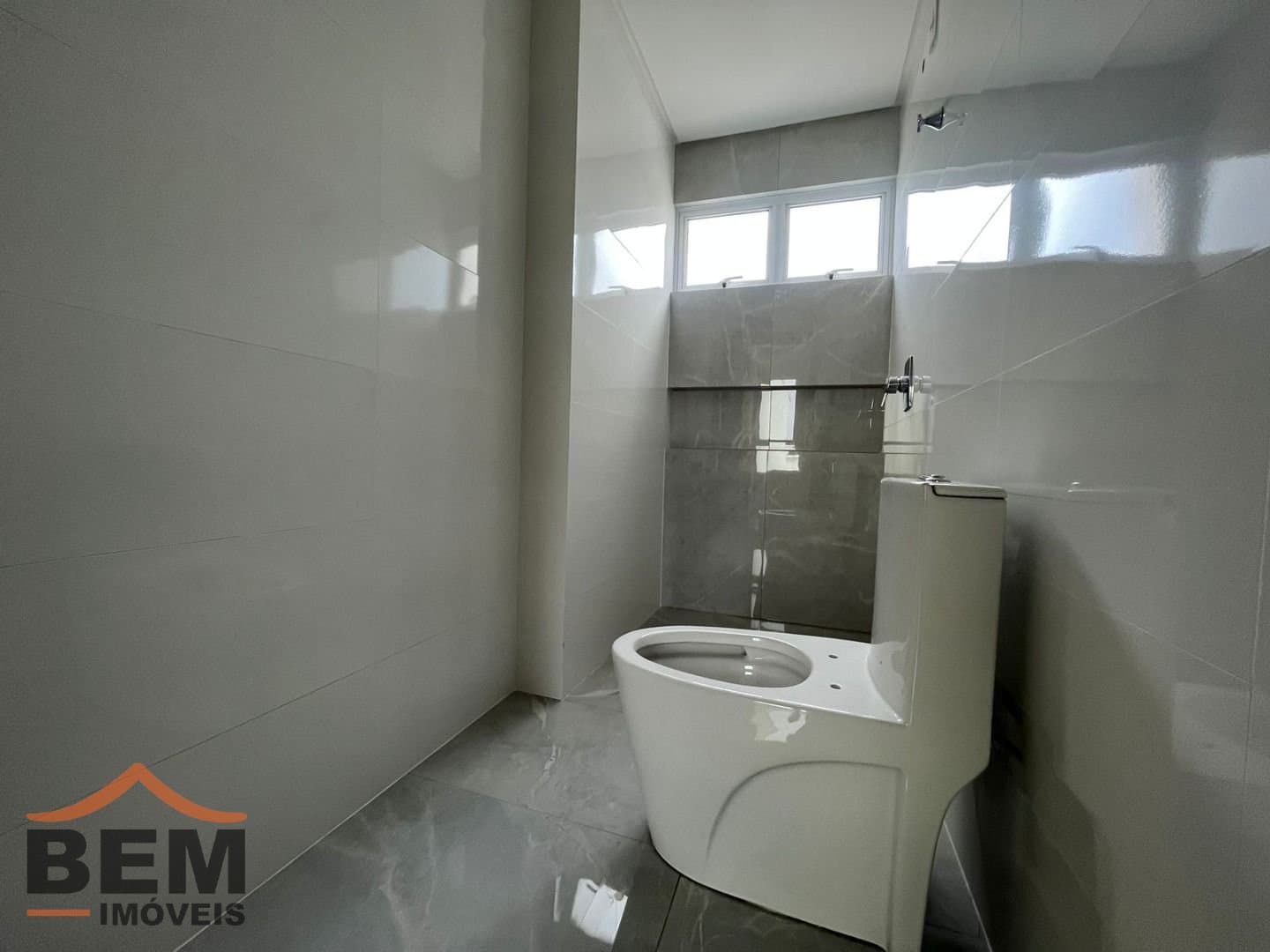 Sobrado para Venda com 3 quartos e 163m² no bairro São João, em Itajaí