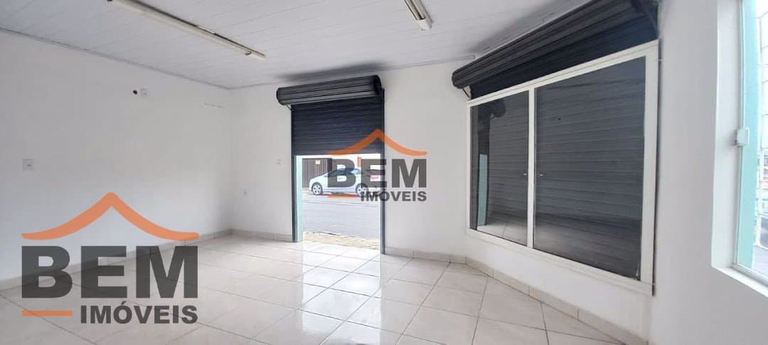 Salas/Conjuntos para Locação com 50m² no bairro São João, em Itajaí