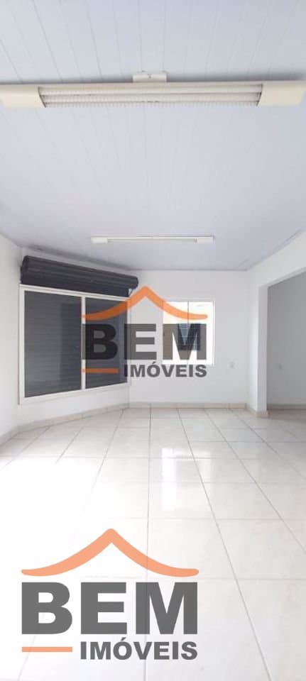 Salas/Conjuntos para Locação com 50m² no bairro São João, em Itajaí