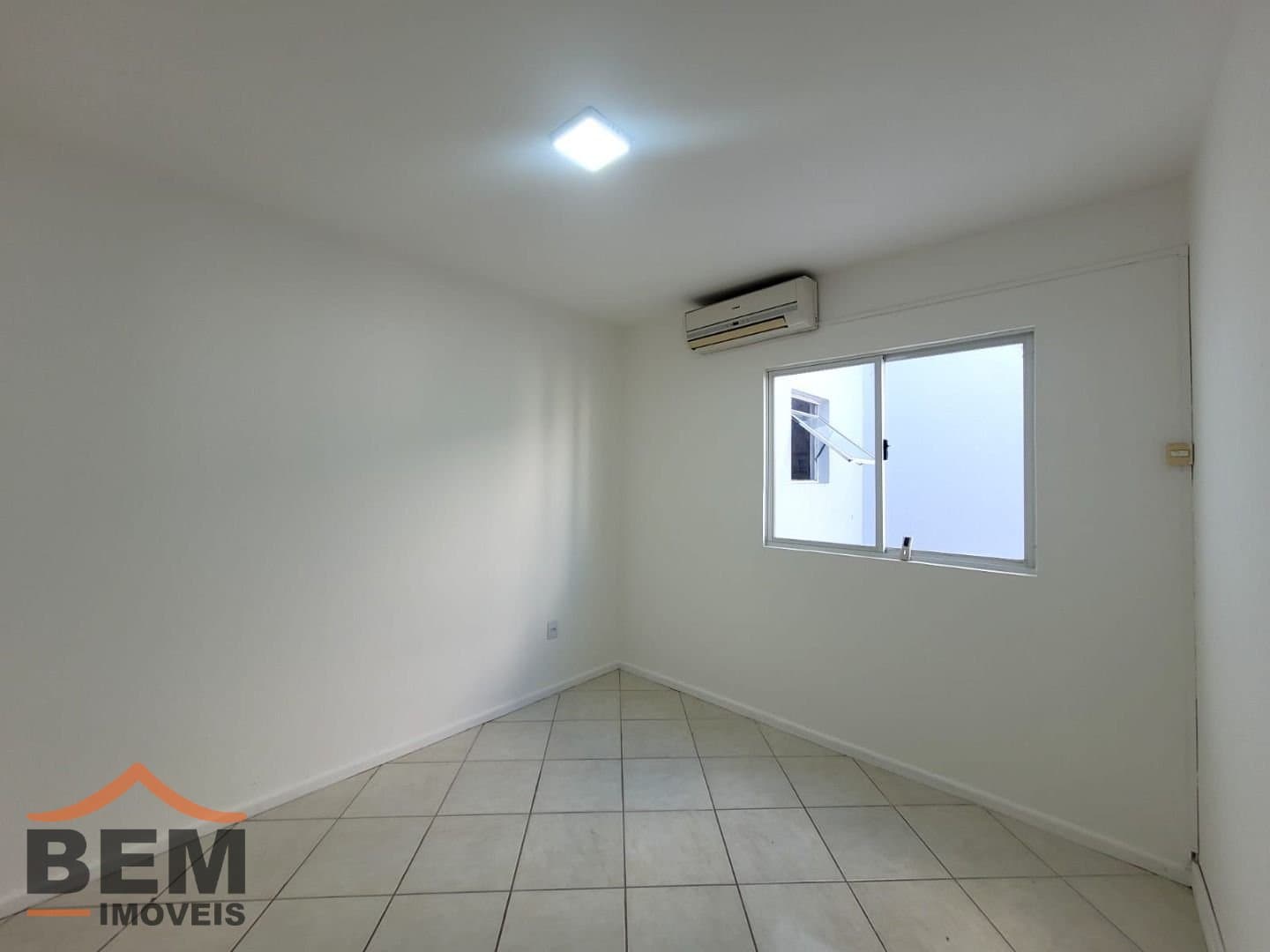 Apartamento para Venda com 2 quartos e 76m² no bairro Bairro Praia Brava, em Itajaí