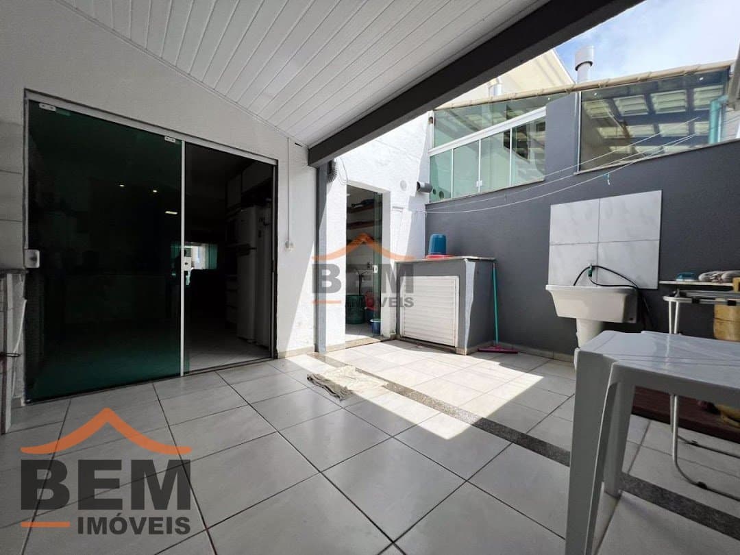 Sobrado para Venda com 3 quartos e 85m² no bairro Dom Bosco, em Itajaí