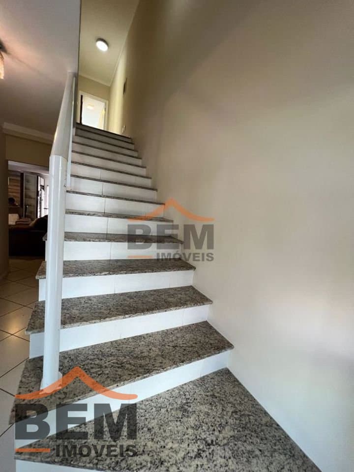 Sobrado para Venda com 3 quartos e 85m² no bairro Dom Bosco, em Itajaí