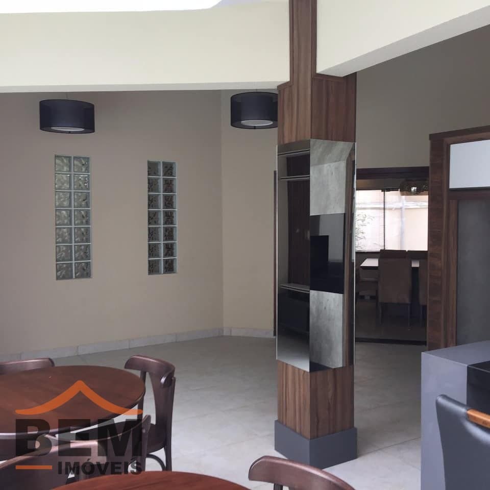 Casa para Venda com 3 quartos e 256m² no bairro Ressacada, em Itajaí