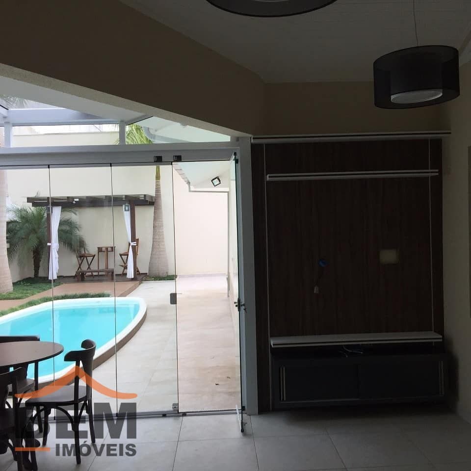 Casa para Venda com 3 quartos e 256m² no bairro Ressacada, em Itajaí