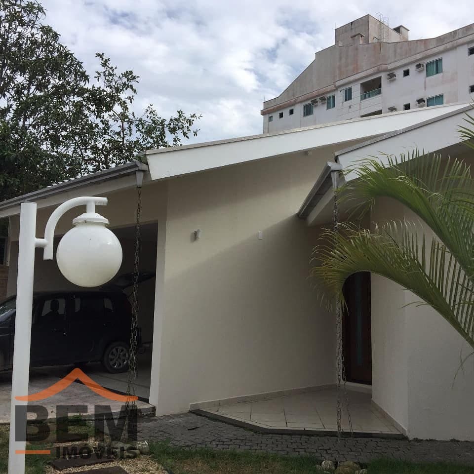 Casa para Venda com 3 quartos e 256m² no bairro Ressacada, em Itajaí