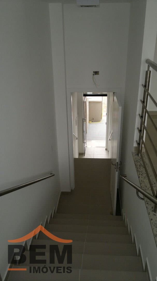 Prédio Comercial para Venda com 250m² no bairro Centro, em Itajaí