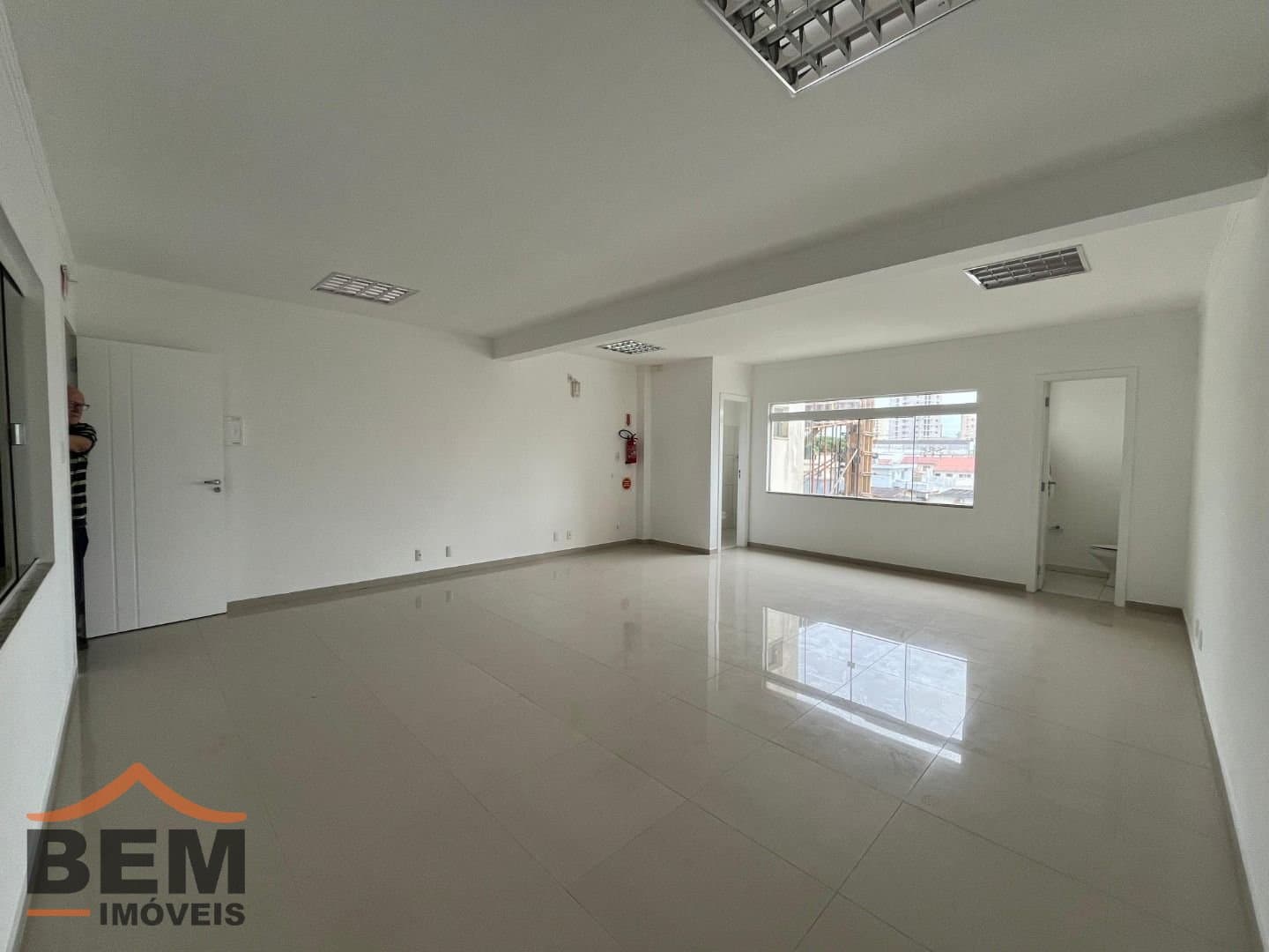 Prédio Comercial para Venda com 250m² no bairro Centro, em Itajaí