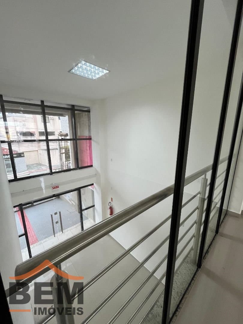 Prédio Comercial para Venda com 250m² no bairro Centro, em Itajaí
