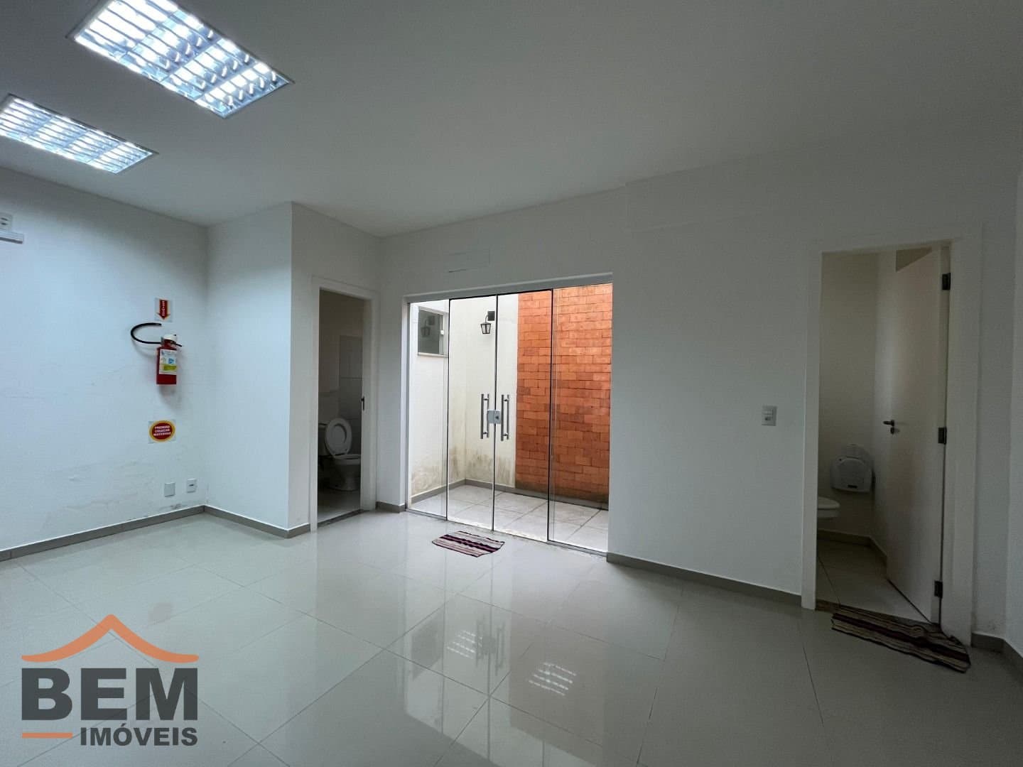 Prédio Comercial para Venda com 250m² no bairro Centro, em Itajaí