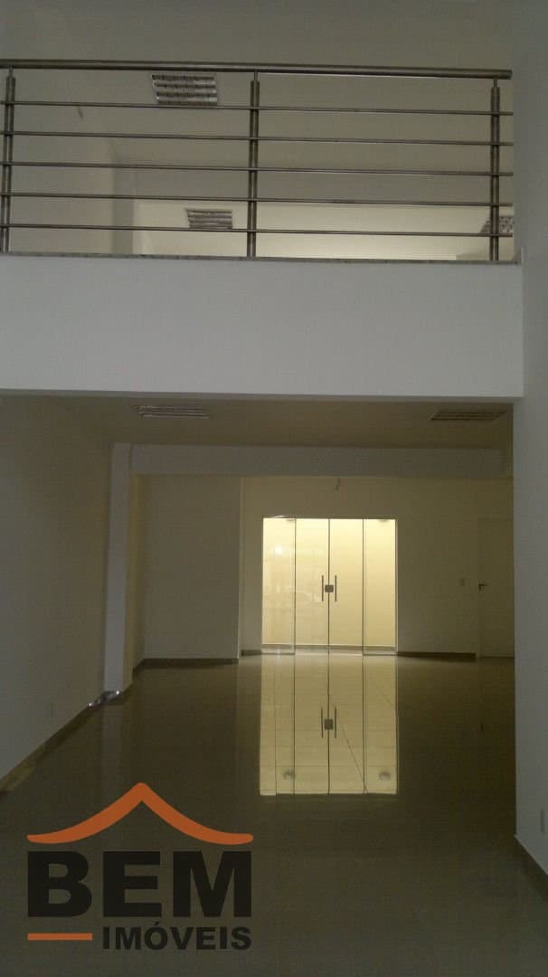 Prédio Comercial para Venda com 250m² no bairro Centro, em Itajaí