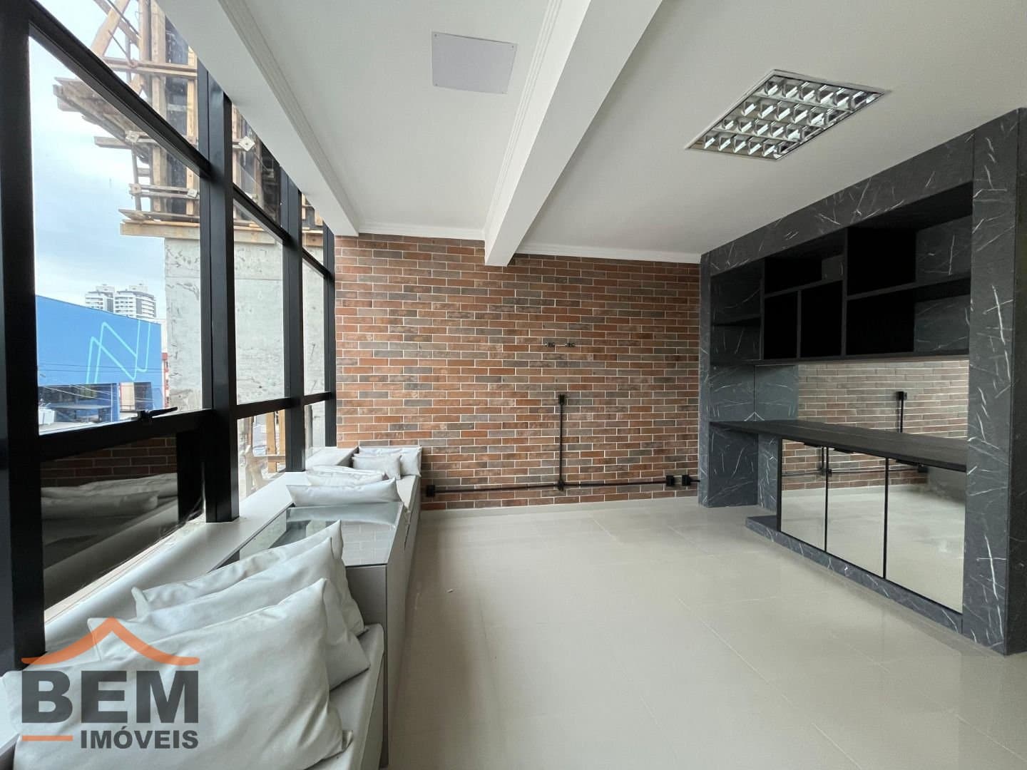 Prédio Comercial para Venda com 250m² no bairro Centro, em Itajaí