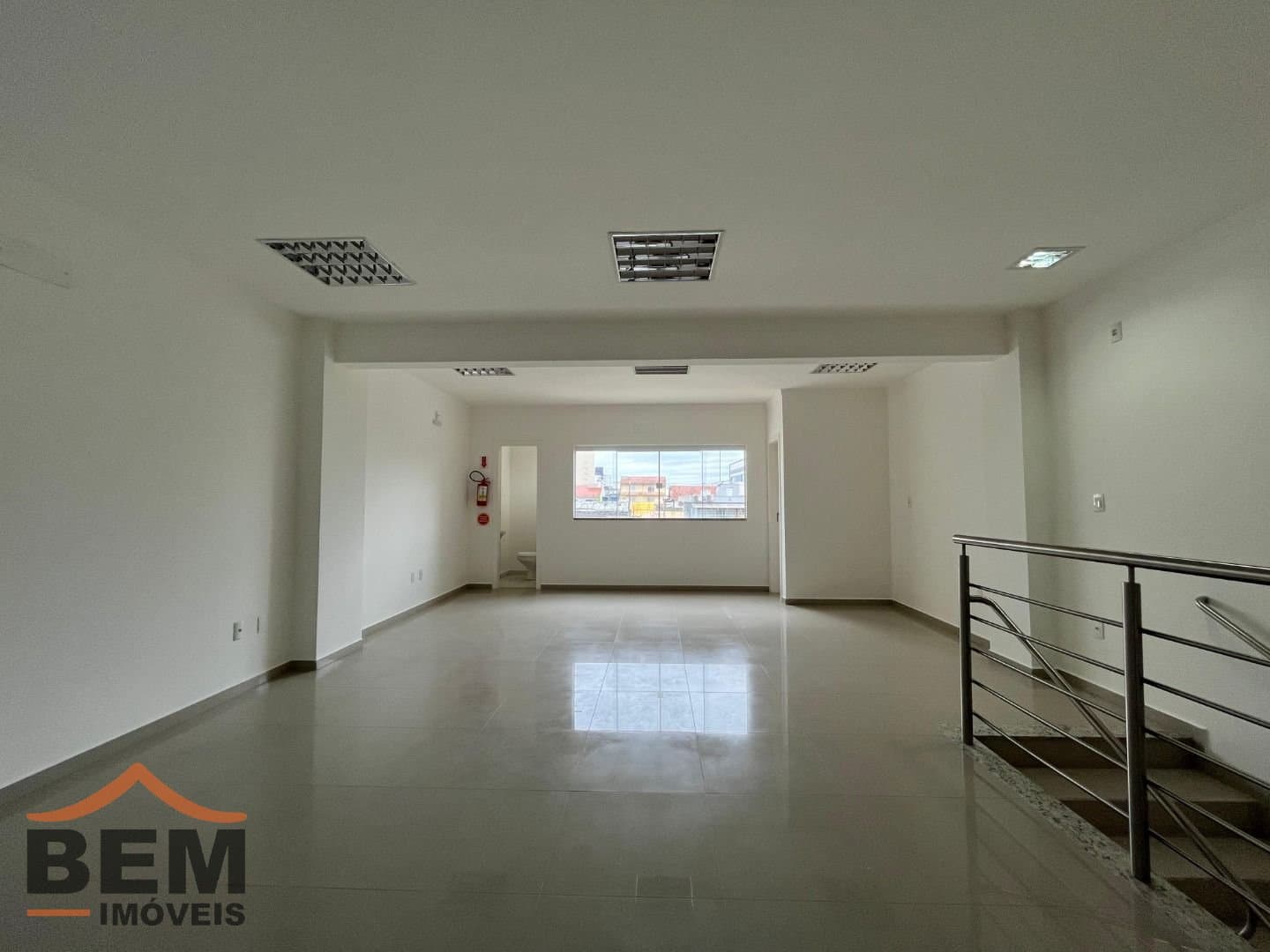 Prédio Comercial para Venda com 250m² no bairro Centro, em Itajaí
