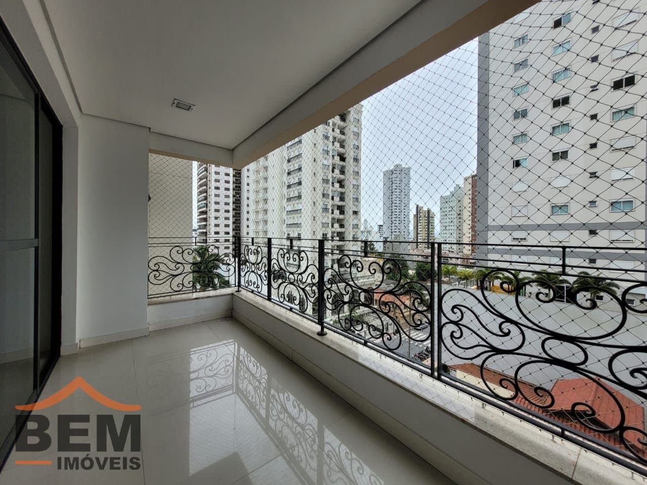 Apartamento para Locação com 3 quartos e 86m² no bairro Fazenda, em Itajaí