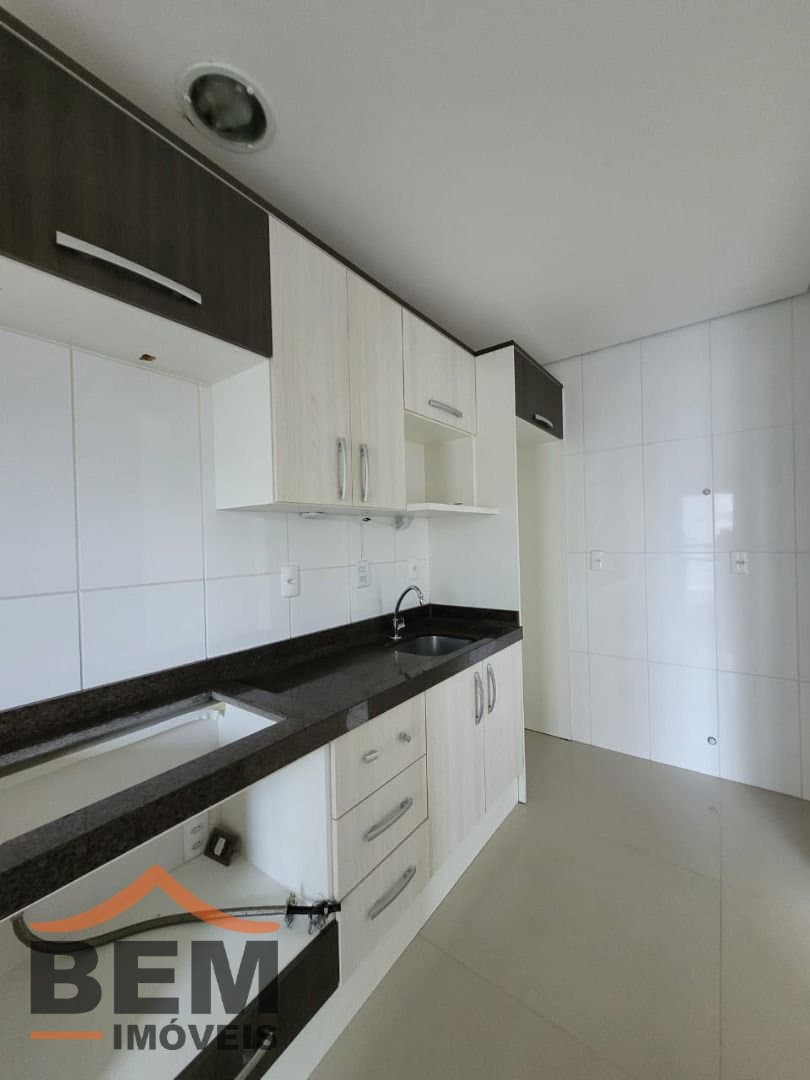 Apartamento para Locação com 3 quartos e 86m² no bairro Fazenda, em Itajaí