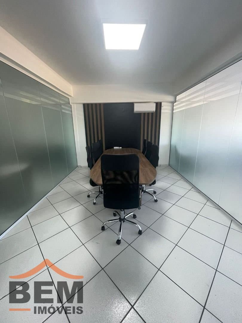 Salas/Conjuntos para Locação com 315m² no bairro Centro, em Itajaí
