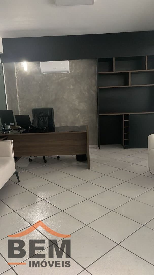Salas/Conjuntos para Locação com 315m² no bairro Centro, em Itajaí
