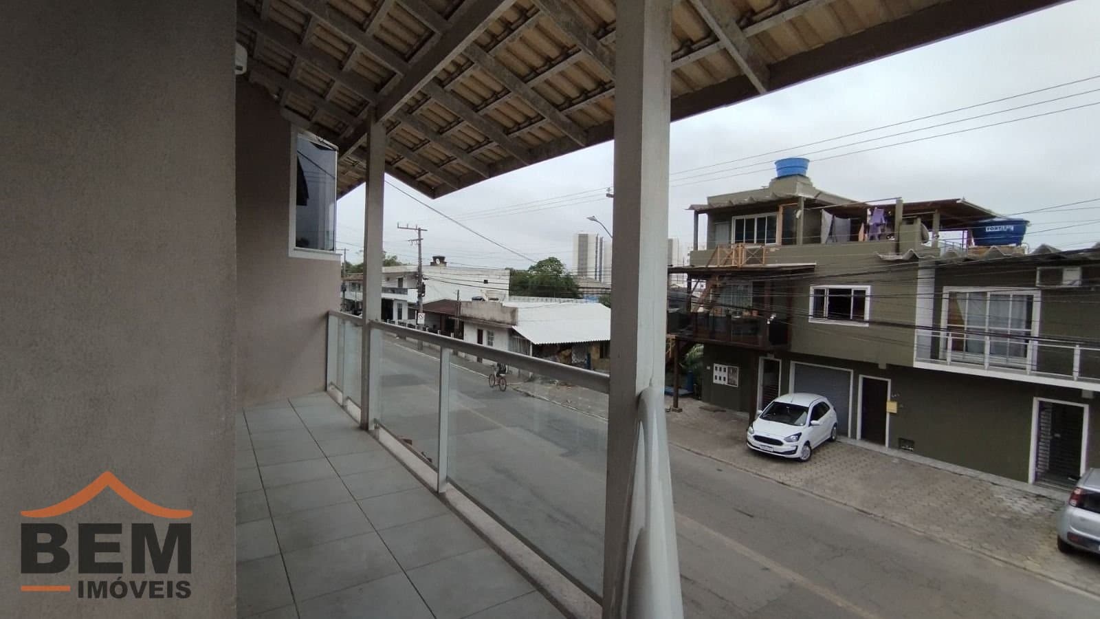 Casa para Locação com 3 quartos e 400m² no bairro São João, em Itajaí