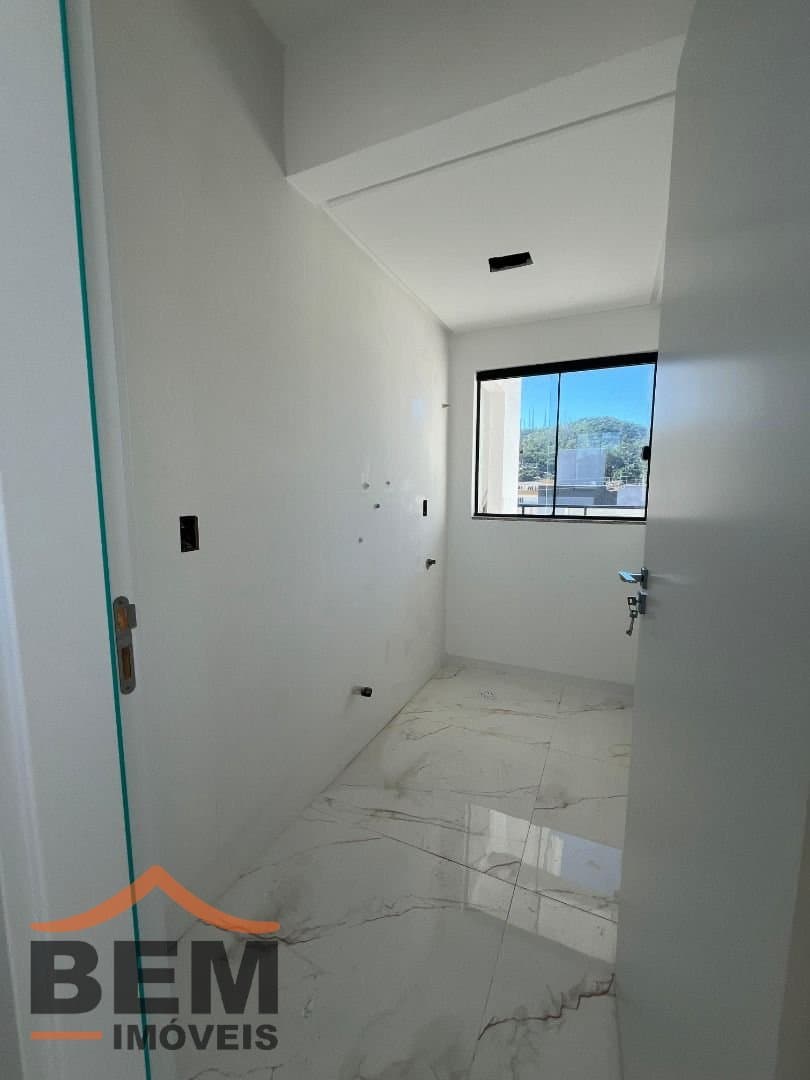 Sobrado para Venda com 3 quartos e 172m² no bairro Dom Bosco, em Itajaí