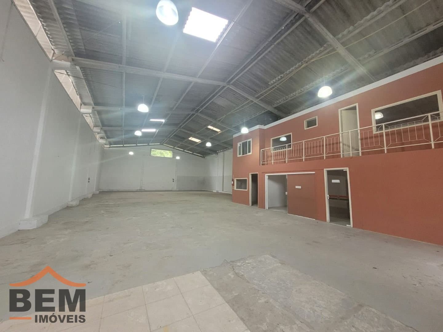 Galpão para Locação com 450m² no bairro Fazenda, em Itajaí