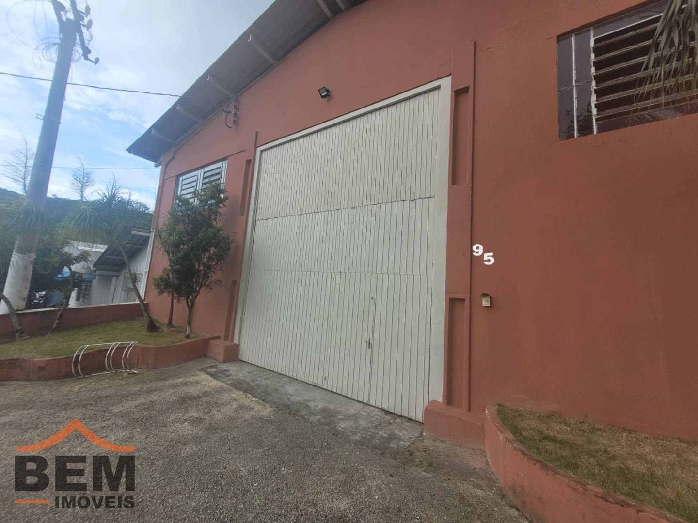 Galpão para Locação com 450m² no bairro Fazenda, em Itajaí