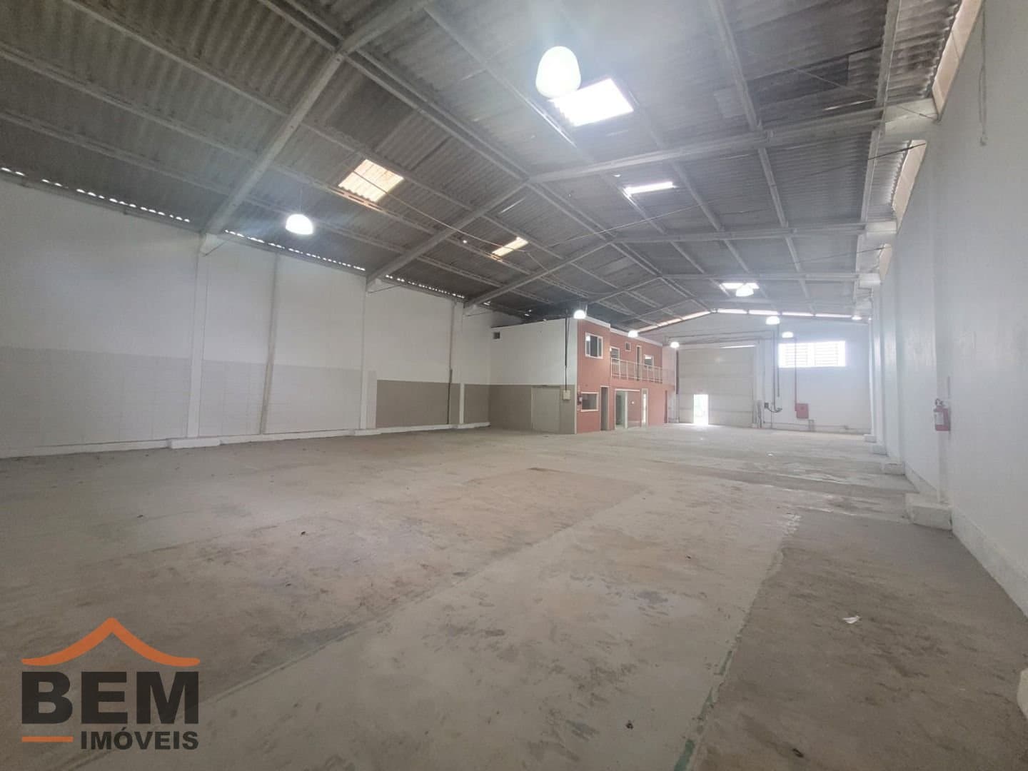 Galpão para Locação com 450m² no bairro Fazenda, em Itajaí