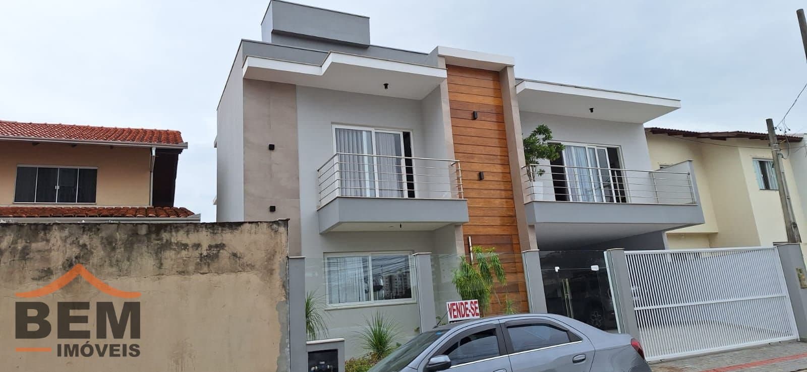 Casa para Venda com 3 quartos e 350m² no bairro São Judas, em Itajaí