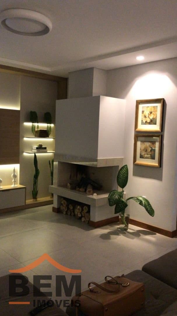 Casa para Venda com 3 quartos e 350m² no bairro São Judas, em Itajaí